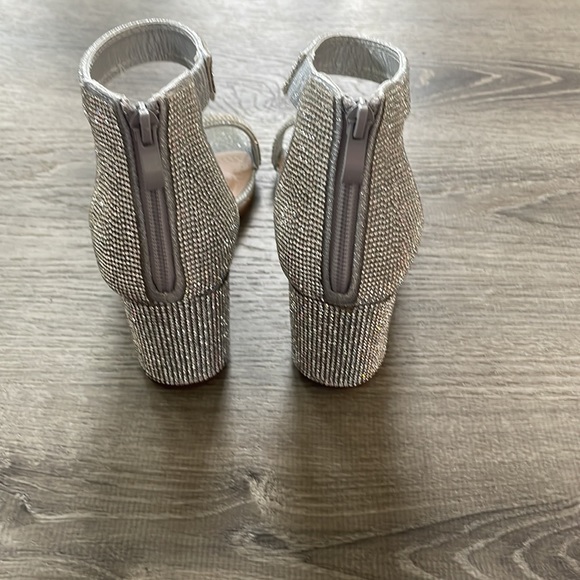 🆕 Top Moda | Delia Rhinestone Crystal Embellished Block Heel Sandal - Picture 5 of 12